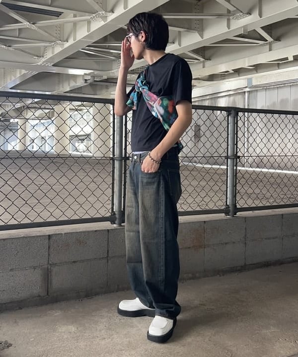 タマイユウトさんの「BEAMS WOMEN｜BEAMS / ワイドフィット デニムパンツ」を使ったコーディネート