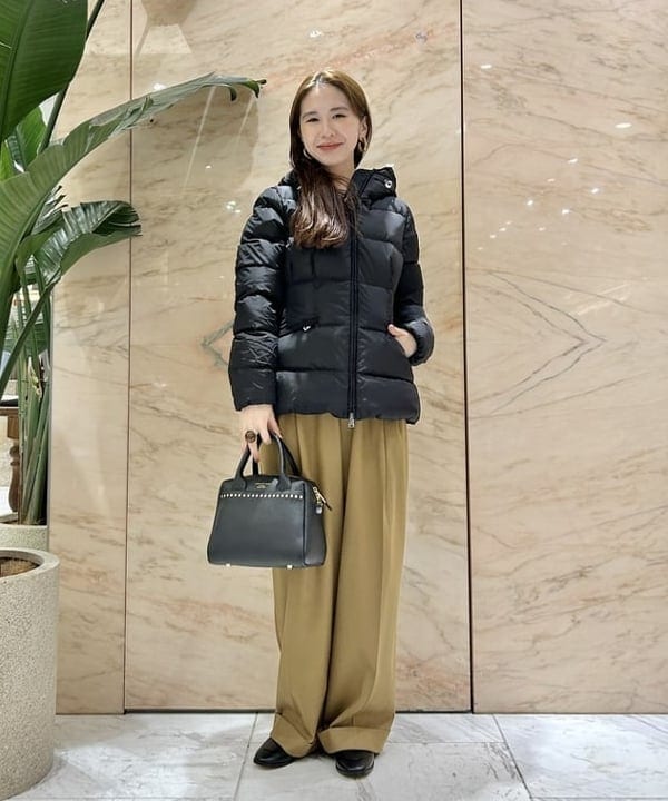佐藤 美樹さんの「BEAMS WOMEN｜ポリエステル ウール ツイル ビスチェ」を使ったコーディネート
