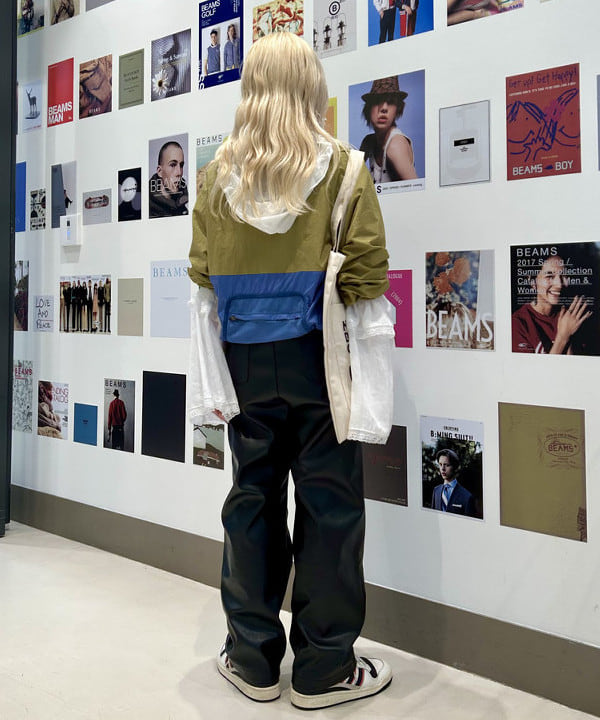 ナツハさんの「BEAMS WOMEN｜maturely / フェイクレザー フック イージーパンツ」を使ったコーディネート