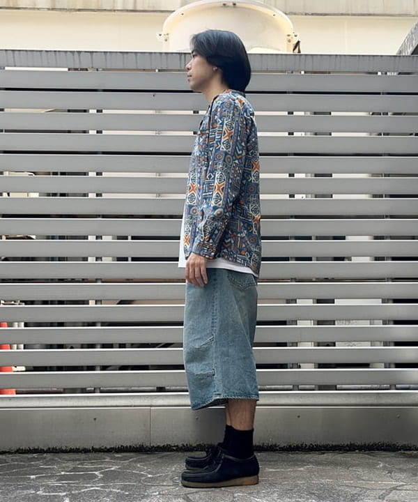 槙山 賢斗さんの「BEAMS WOMEN｜BEAMS / プリント オープンカラーシャツ」を使ったコーディネート