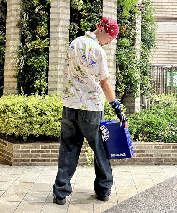 ムファサさんの「BEAMS WOMEN｜BEAMS / ワイドフィット デニムパンツ」を使ったコーディネート