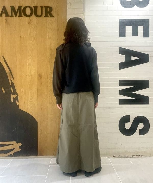 笠井 祐希さんの「BEAMS WOMEN｜Olfeo × maturely / 別注 フリル ロングスリーブ カットソー」を使ったコーディネート