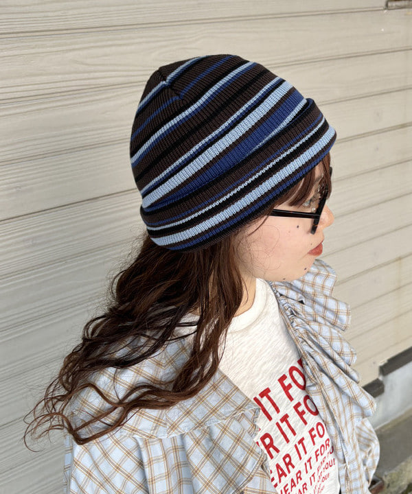 チナツさんの「BEAMS WOMEN｜ラインロゴ ショートスリーブ Tシャツ」を使ったコーディネート