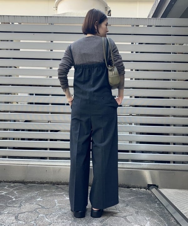 岡 妃呂美さんの「BEAMS WOMEN｜シアサッカー オールインワン」を使ったコーディネート