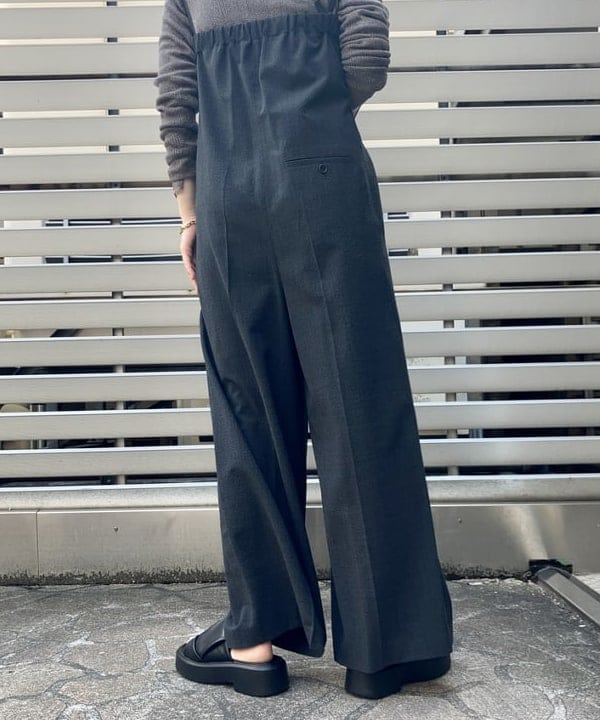 岡 妃呂美さんの「BEAMS WOMEN｜シアサッカー オールインワン」を使ったコーディネート