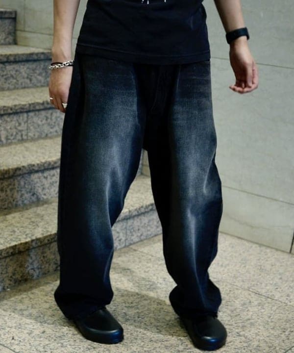 トラ吉さんの「BEAMS WOMEN｜BIRKENSTOCK / BOSTON EVA BLACK」を使ったコーディネート