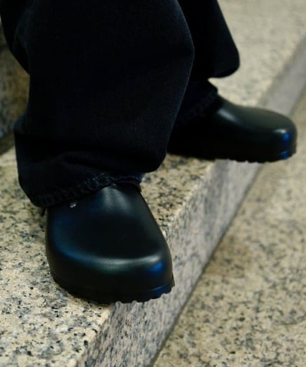 トラ吉さんの「BEAMS WOMEN｜BIRKENSTOCK / BOSTON EVA BLACK」を使ったコーディネート