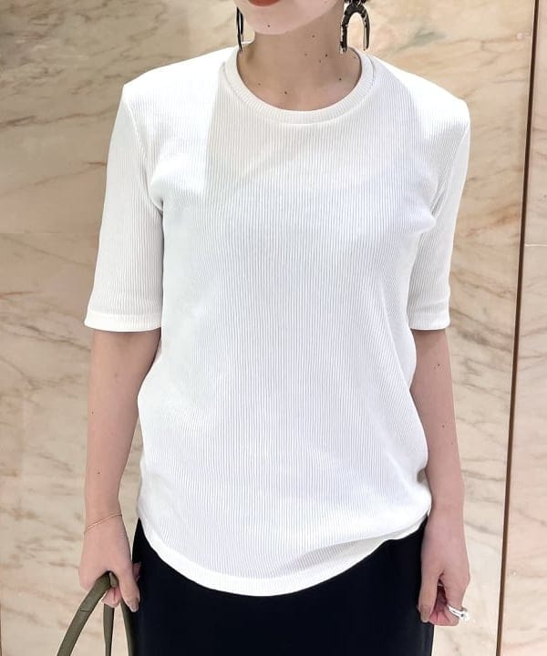 shirakiさんの「BEAMS WOMEN｜スタイリスト佐藤佳菜子 × SLOANE × Demi-Luxe BEAMS / 別注 リブTシャツ」を使ったコーディネート