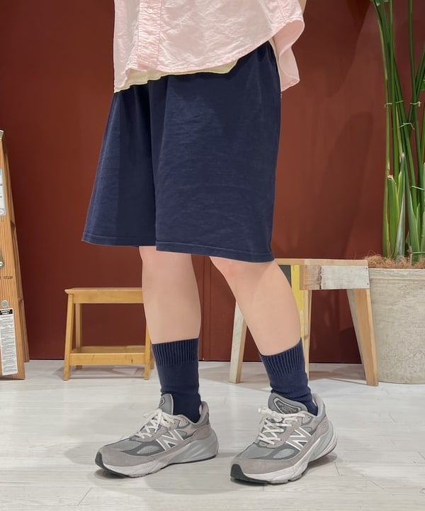 エノモト アミさんの「BEAMS WOMEN｜ビッグ ボタンダウン ショートスリーブ シャツ」を使ったコーディネート