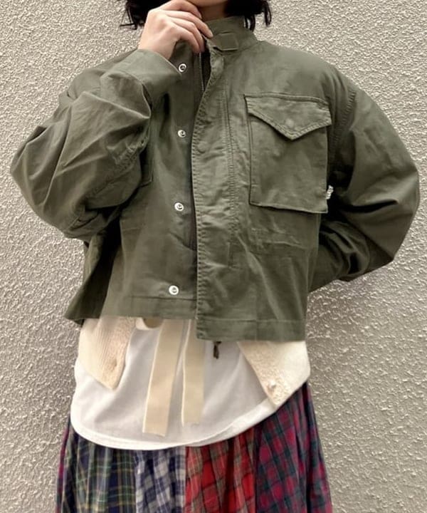 小原 もこさんの「BEAMS WOMEN｜maturely / ビーズ エンブロイダリー バック オープン カーディガン」を使ったコーディネート