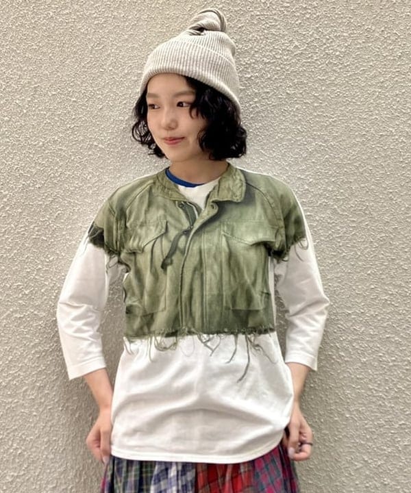 小原 もこさんの「BEAMS WOMEN｜maturely / ビーズ エンブロイダリー バック オープン カーディガン」を使ったコーディネート