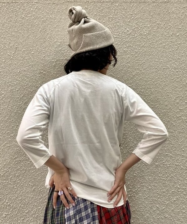 小原 もこさんの「BEAMS WOMEN｜maturely / ビーズ エンブロイダリー バック オープン カーディガン」を使ったコーディネート