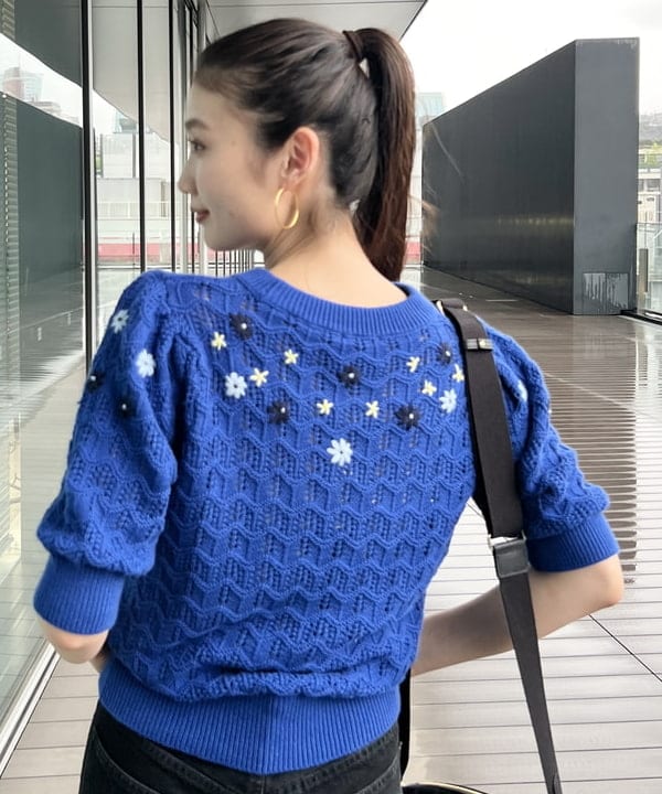 隈元 楓さんの「BEAMS WOMEN｜BAUM UND PFERDGARTEN / CAPONI フラワー ニット」を使ったコーディネート