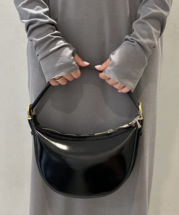 野村 美紅さんの「BEAMS WOMEN｜バックシャン スムース ワンピース」を使ったコーディネート