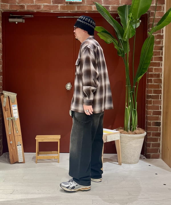 新里 京介さんの「BEAMS WOMEN｜NEW. / MAYA」を使ったコーディネート