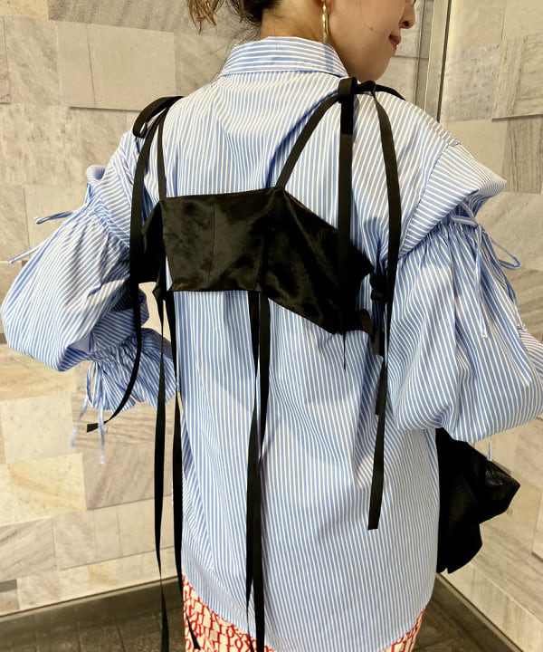 吉田　真実さんの「アーム リボン レギュラーカラー シャツ」を使ったコーディネート