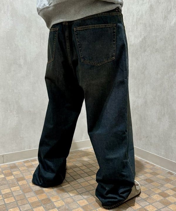 配島 孝明さんの「BEAMS WOMEN｜BEAMS / ワイドフィット デニムパンツ」を使ったコーディネート