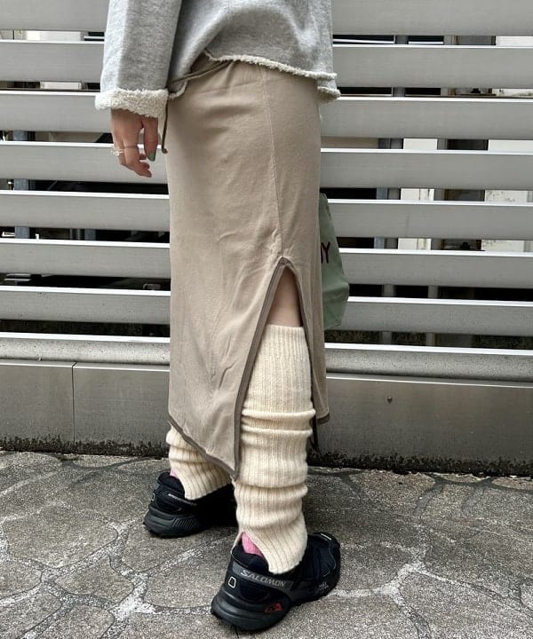 ナツハさんの「BEAMS WOMEN｜maturely / スィン ストリング スリット ワンピース」を使ったコーディネート