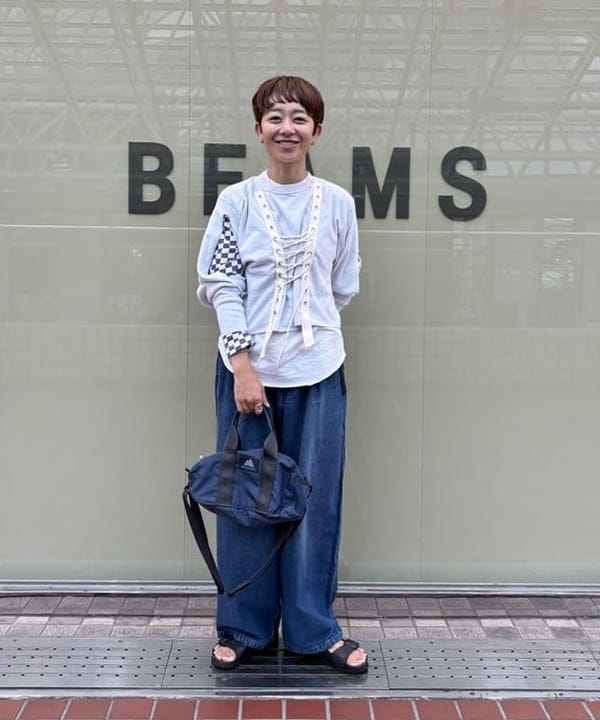 矢野(青木)優香さんの「Gramicci × BEAMS BOY / 別注 ワイド デニム パンツ」を使ったコーディネート