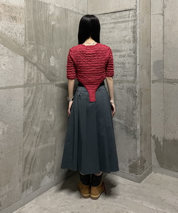 高木 菜央さんの「BEAMS WOMEN｜ダブル ベルト プリーツ スカート」を使ったコーディネート