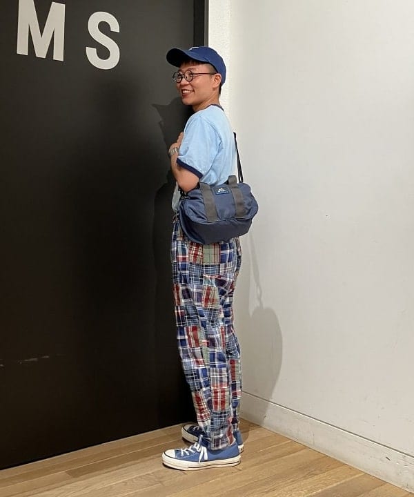 土田 達也さんの「BEAMS WOMEN｜GREGORY / 別注 VINTAGE PONY BAG NAVY」を使ったコーディネート