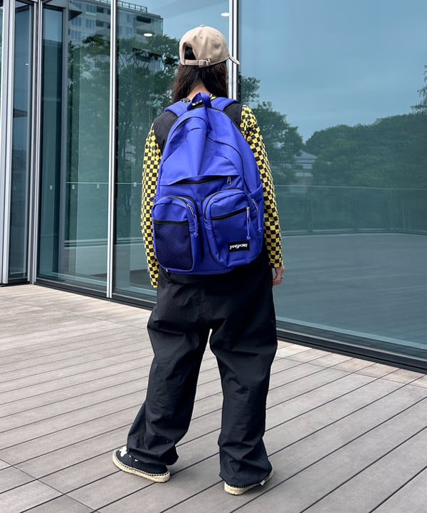 清水 彩乃さんの「BEAMS WOMEN｜JANSPORT / 別注 Bags Pack」を使ったコーディネート