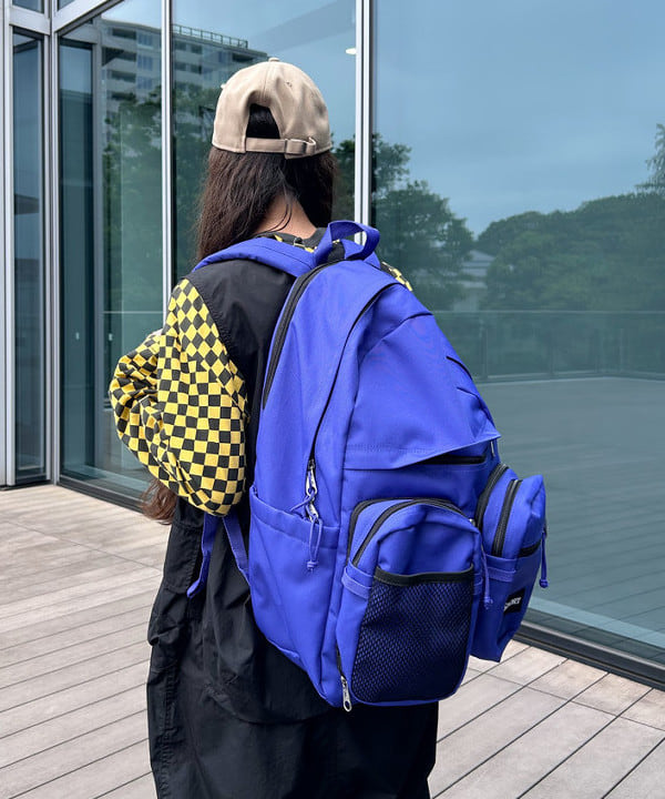 清水 彩乃さんの「BEAMS WOMEN｜JANSPORT / 別注 Bags Pack」を使ったコーディネート