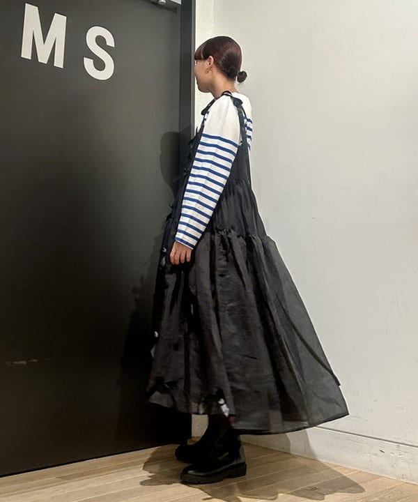 早川 萌子さんの「BEAMS WOMEN｜ナバルボーダー ビッグ ボートネック カットソー」を使ったコーディネート