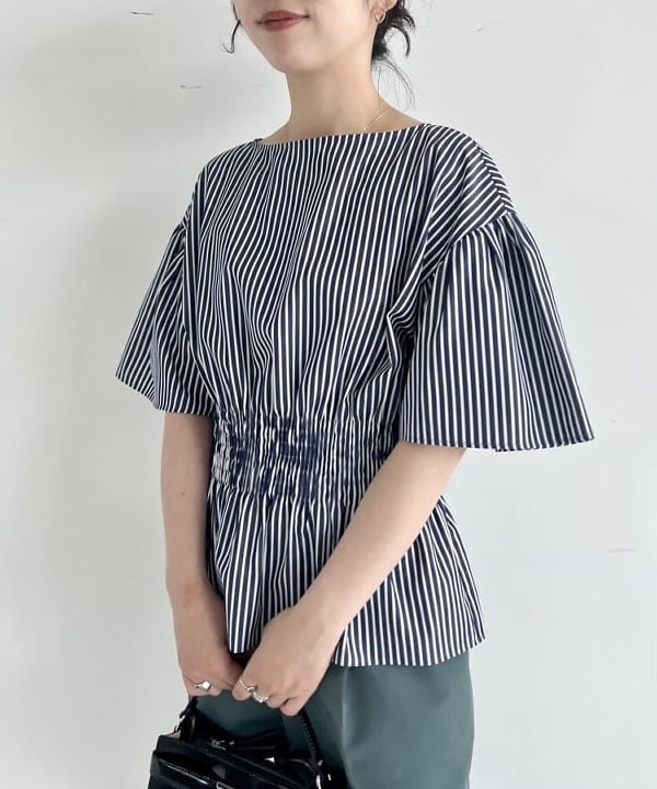 中丸　栞さんの「BEAMS WOMEN｜GIANNI NOTARO / ポリッシュ クロア ハンドバッグ」を使ったコーディネート