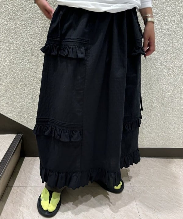 サイトウ　トモミさんの「ミリタリー ニットパンツ」を使ったコーディネート