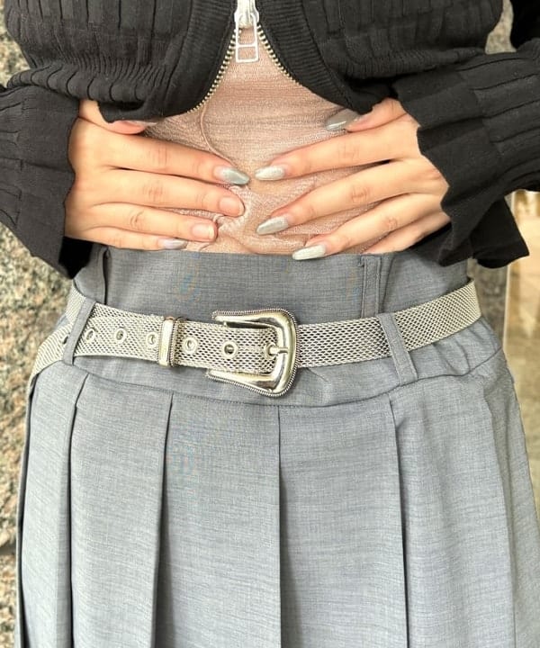 あすかさんの「BEAMS WOMEN｜ダブル ベルト プリーツ スカート」を使ったコーディネート