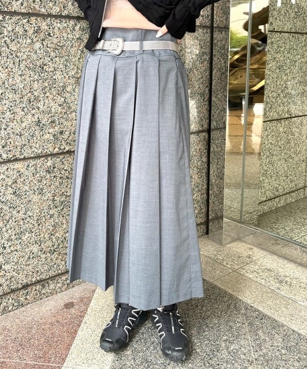 あすかさんの「BEAMS WOMEN｜ダブル ベルト プリーツ スカート」を使ったコーディネート