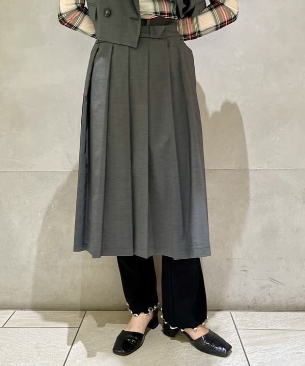 kigoさんの「BEAMS WOMEN｜ダブル ベルト プリーツ スカート」を使ったコーディネート