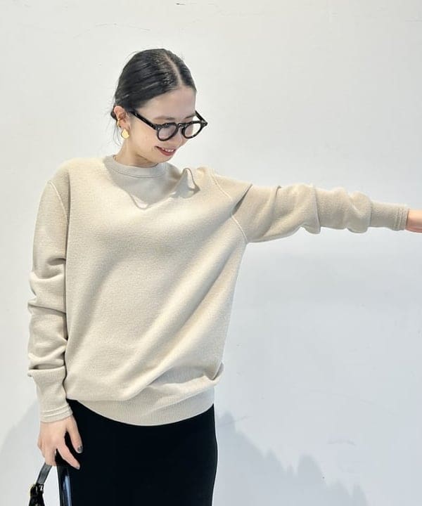 佐藤 美樹さんの「BEAMS WOMEN｜KEEN / HOWSER Ⅲ SLIDE ボア シューズ」を使ったコーディネート