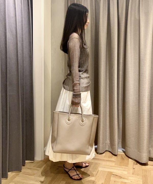 りえさんの「BEAMS WOMEN｜バルーン スカート」を使ったコーディネート