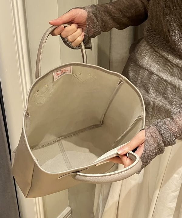 りえさんの「BEAMS WOMEN｜バルーン スカート」を使ったコーディネート
