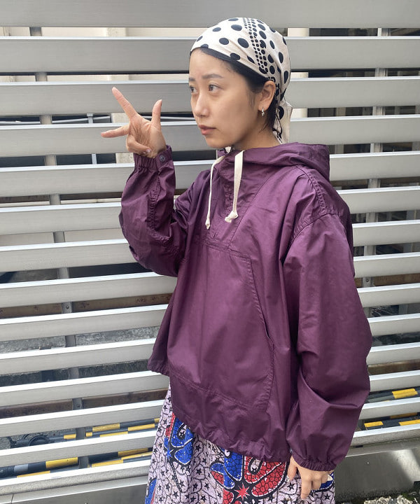 オカモト ミサキさんの「BEAMS WOMEN｜サイド ボタン アノラック」を使ったコーディネート
