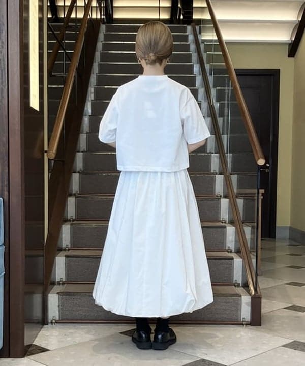 蒲原 捺美さんの「BEAMS WOMEN｜バルーン スカート」を使ったコーディネート