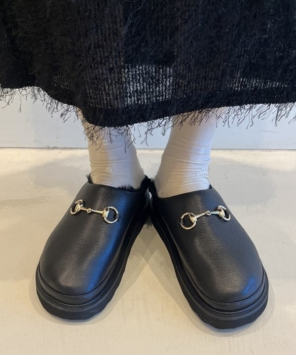 神坂 莉子さんの「BEAMS WOMEN｜【別注】MOHI / Bit サボ」を使ったコーディネート