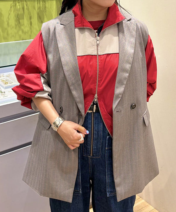 オカベ　アヤカさんの「BEAMS WOMEN｜カラーブロック トラックジャケット」を使ったコーディネート