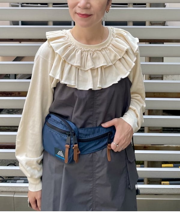 コウリキ　マミさんの「BEAMS WOMEN｜GREGORY / 別注 VINTAGE HIP MATE NAVY」を使ったコーディネート