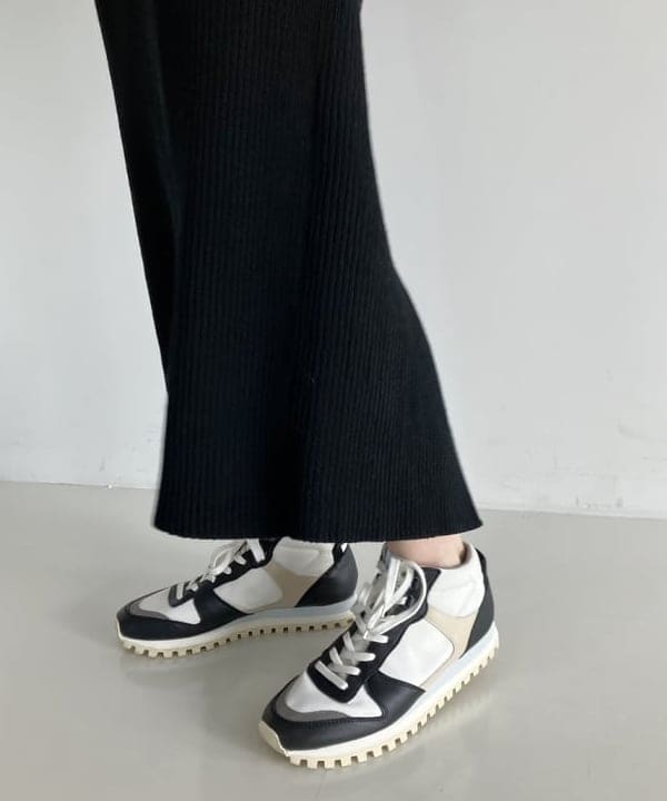 SAKAIさんの「BEAMS WOMEN｜SLOANE / ウール 天竺 クルーネック ニットTシャツ」を使ったコーディネート