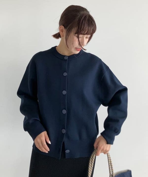 SAKAIさんの「BEAMS WOMEN｜SLOANE / ウール 天竺 クルーネック ニットTシャツ」を使ったコーディネート