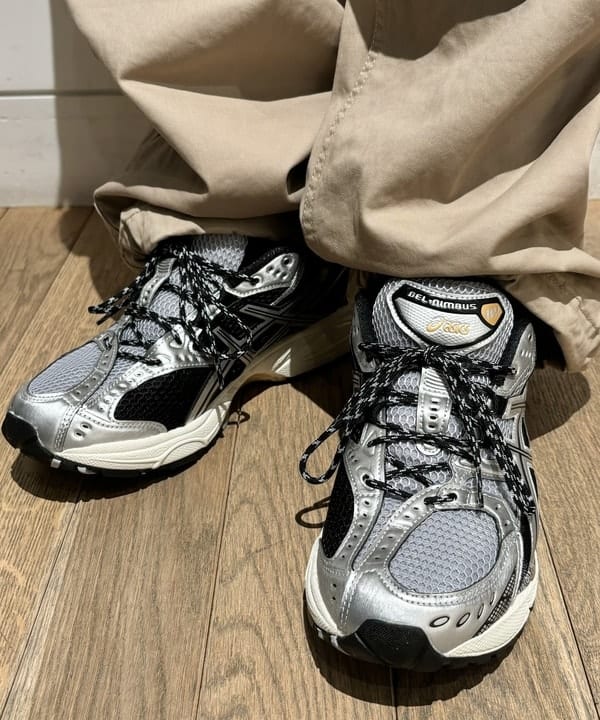 井上 隆司さんの「BEAMS WOMEN｜ミリタリー ポケット バルーンパンツ」を使ったコーディネート