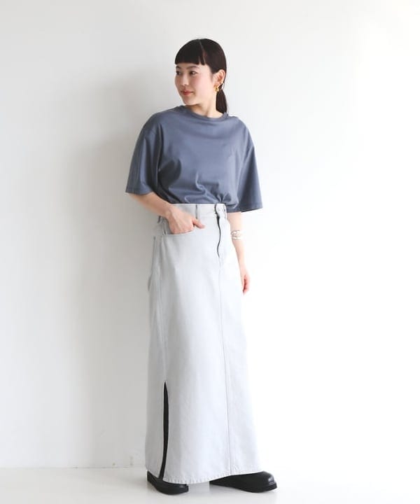 Ichika Hondaさんの「BEAMS WOMEN｜PHILIPPE AUDIBERT / Barrie ピアス ゴールド」を使ったコーディネート