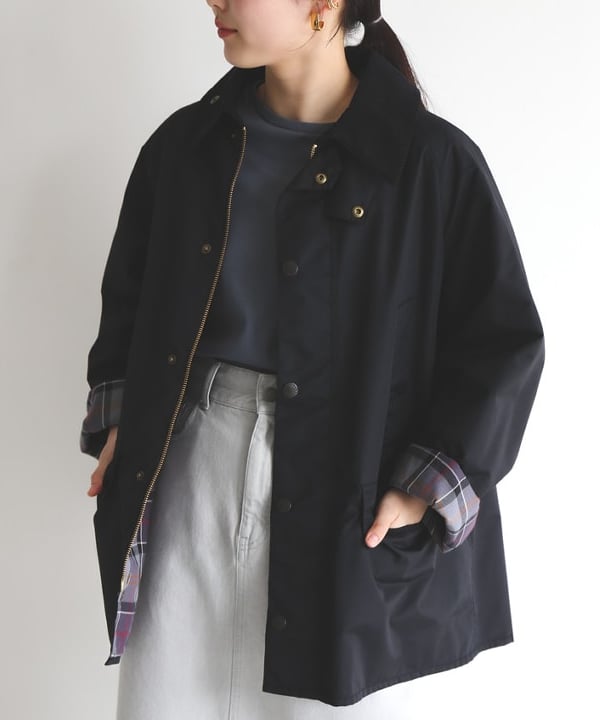 Ichika Hondaさんの「BEAMS WOMEN｜PHILIPPE AUDIBERT / Barrie ピアス ゴールド」を使ったコーディネート