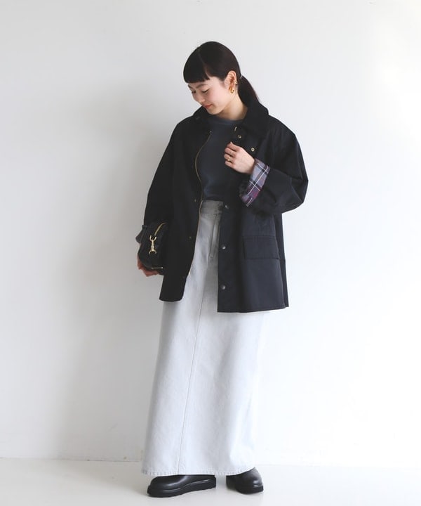 Ichika Hondaさんの「BEAMS WOMEN｜PHILIPPE AUDIBERT / Barrie ピアス ゴールド」を使ったコーディネート