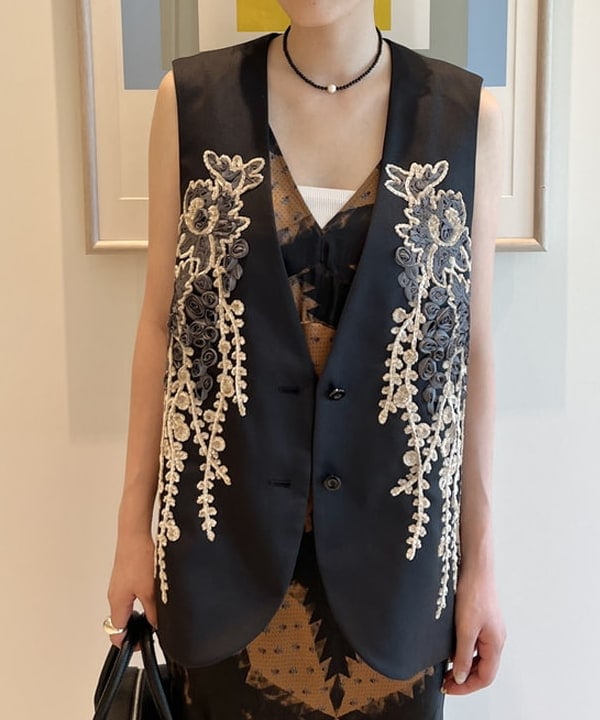 神坂 莉子さんの「BEAMS WOMEN｜I Hate Monday / Back Point ストッキング」を使ったコーディネート
