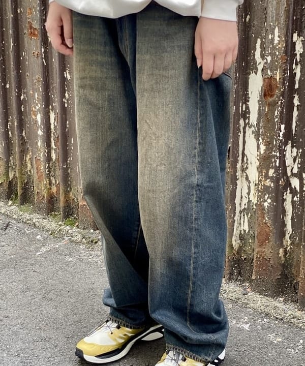 鈴木 悠里さんの「BEAMS WOMEN｜BEAMS / ワイドフィット デニムパンツ」を使ったコーディネート