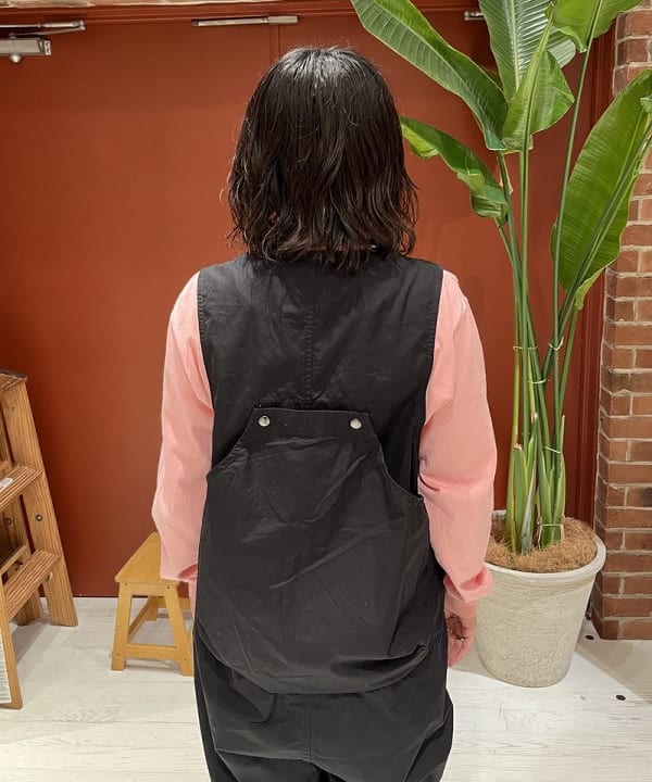 クロサワさんの「BEAMS WOMEN｜【別注】Manhattan Portage / MP1607-PL-S-3EMB-BMB」を使ったコーディネート